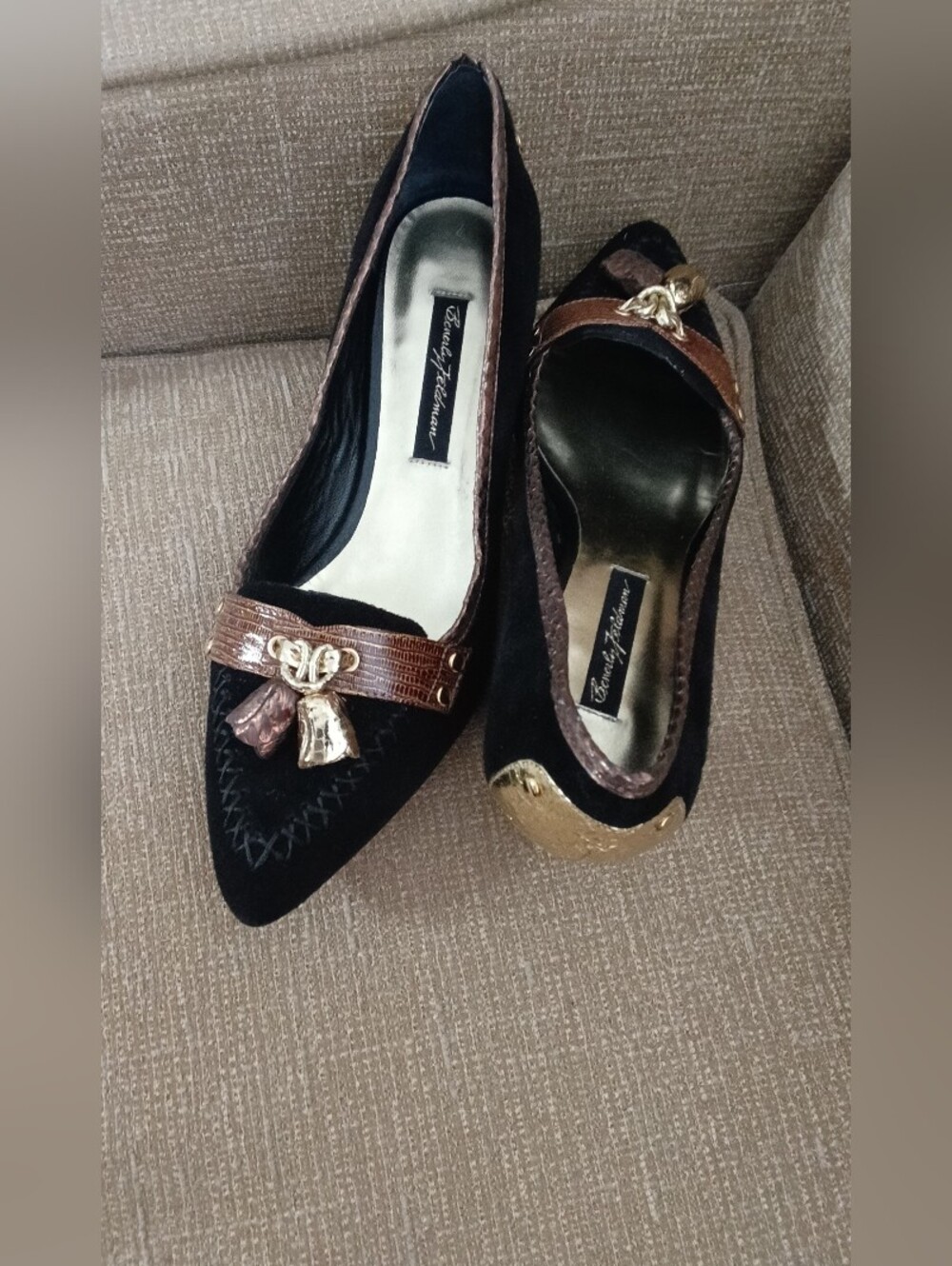 Beverly Feldman Black & Brown Pointed Toe Flats - Picture 9 of 9